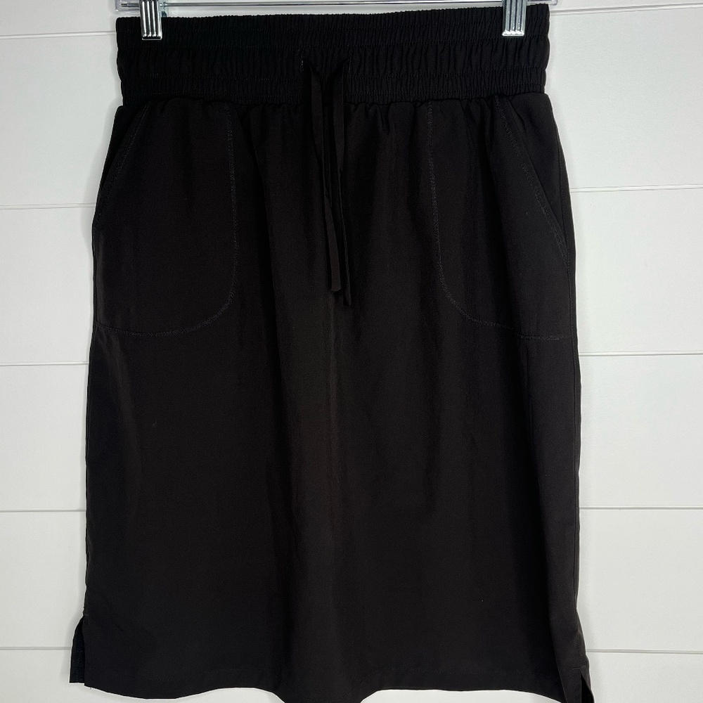 Albion Fit Back Skirt Womens Tall Size Medium - PHOTO LIGHTENED TO SEE DETAIL
